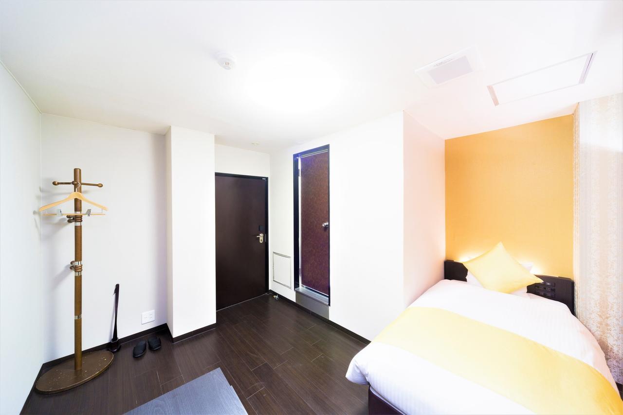 Hirakata Crystal Hotel Exterior photo